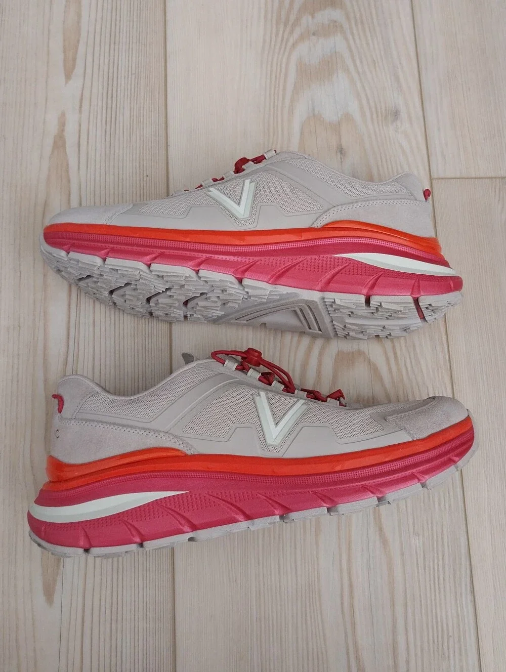 Vionic Walk Max Sierra Sneakers